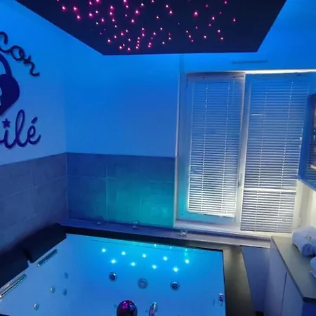 Cocon Etoile Privatif Et Ciel Etoile Apartmán *